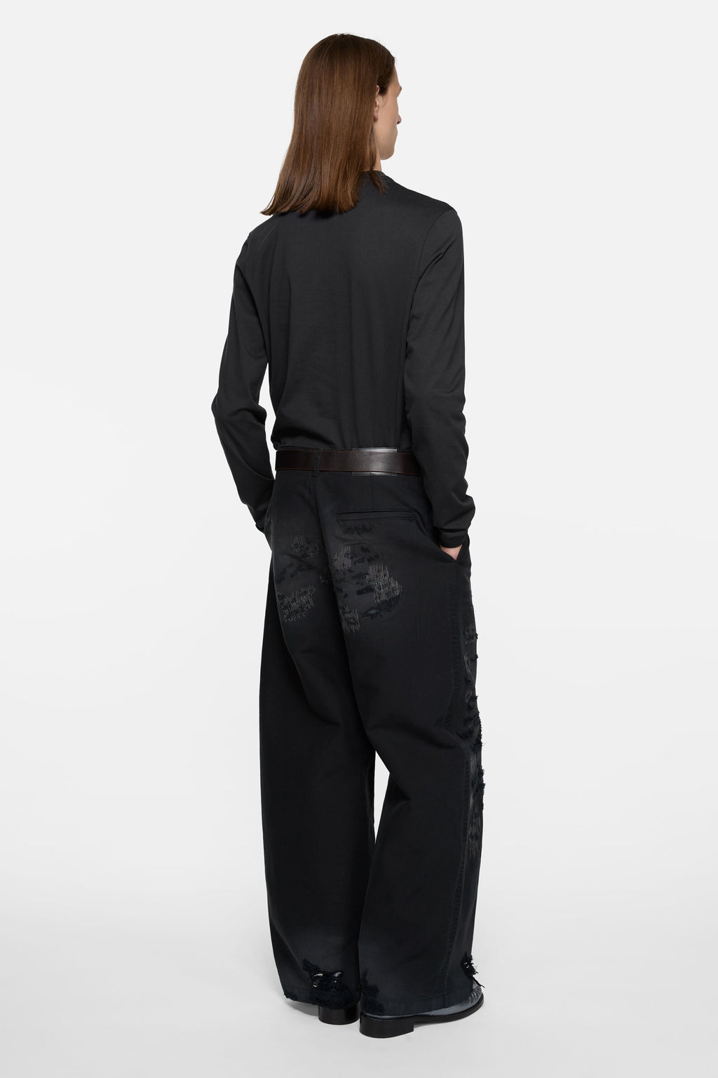 ACNE STUDIOS SATIN LABEL LONG-SLEEVE T-SHIRT — BLACK — styled view