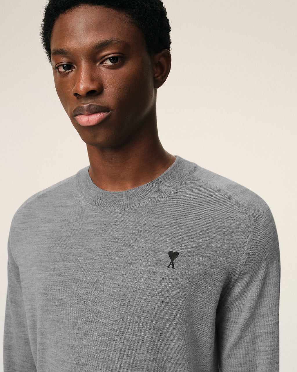AMI Paris Ami de Cœur Fine Knit Small Logo Crewneck Sweater — Grey / Black — logo and knit detail