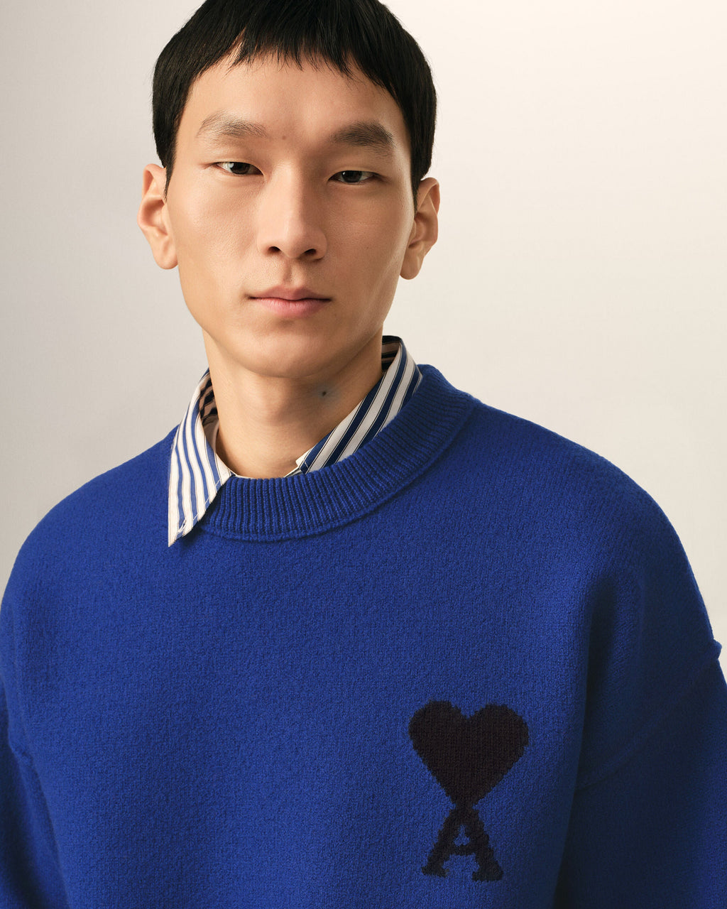 AMI Paris Ami de Cœur Large Logo Crewneck Sweater — Royal Blue / Black — logo and knit detail